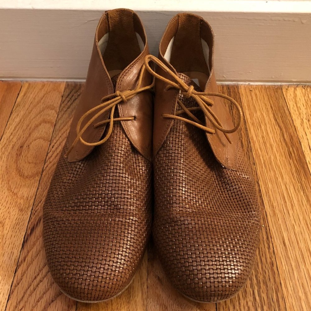 Gregory's Handmade Woven Leather Flats in Tan - Picture 2 of 6